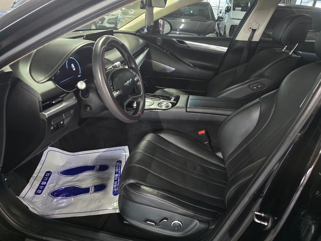 Genesis G80 - Vista 6