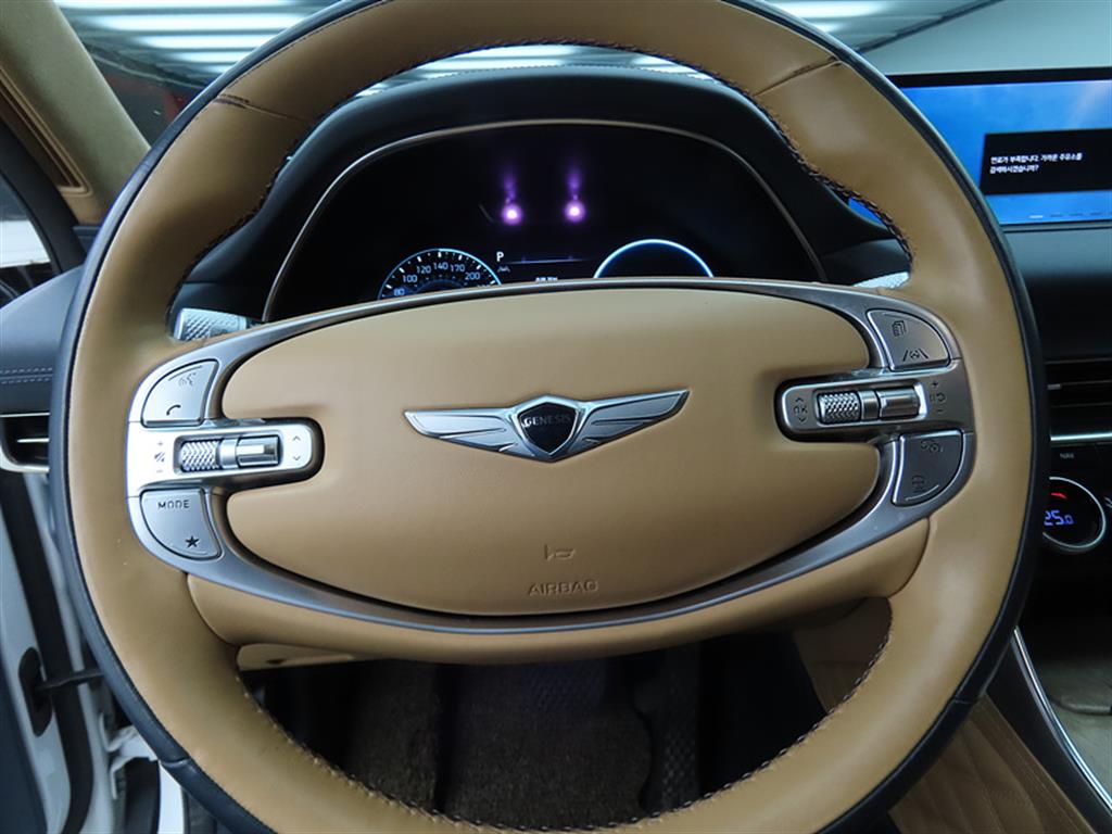 Genesis GV80 - Vista 8