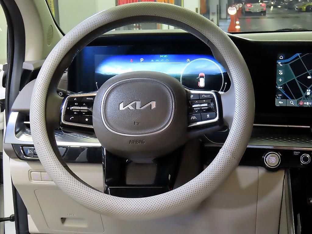 KIA Carnival - Vista 8