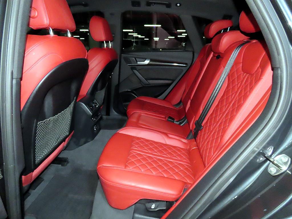 Audi SQ5 - Vista 7