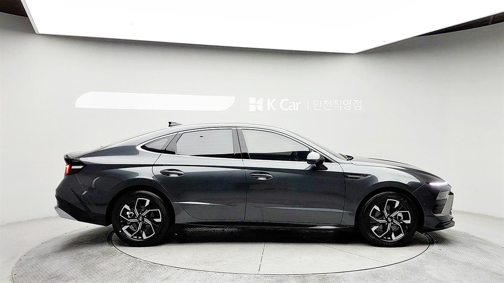 HYUNDAI Sonata - Vista 4