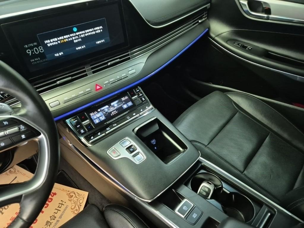 HYUNDAI Grandeur - Vista 9