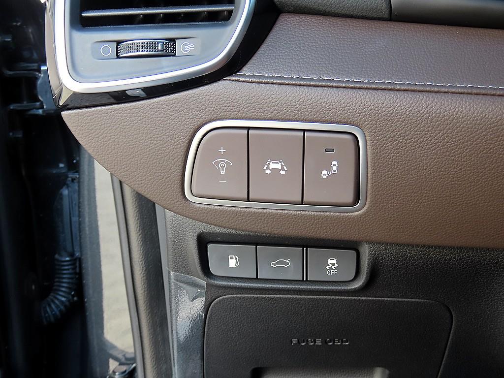 HYUNDAI Grandeur - Vista 12