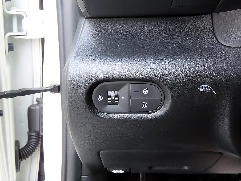 HYUNDAI Casper - Vista 12