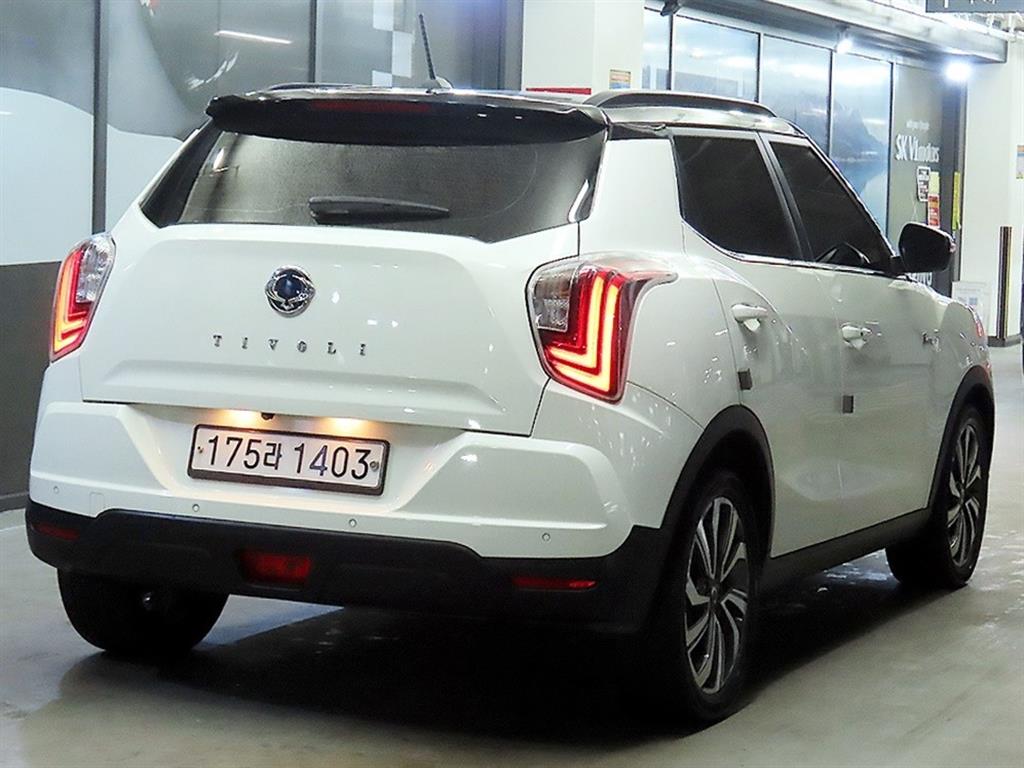 Ssangyong Tivoli - Vista 4