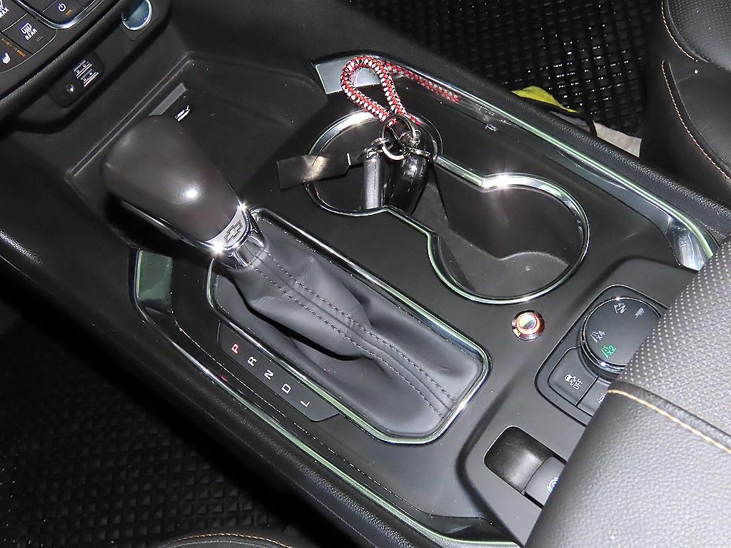 Chevrolet Travers - Vista 12