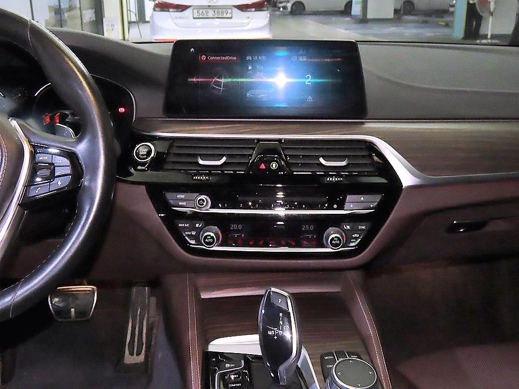 BMW 5 Series - Vista 11