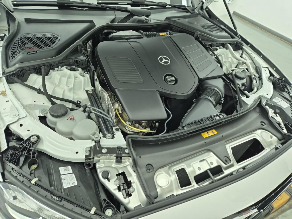 Mercedes Benz E class - Vista 6