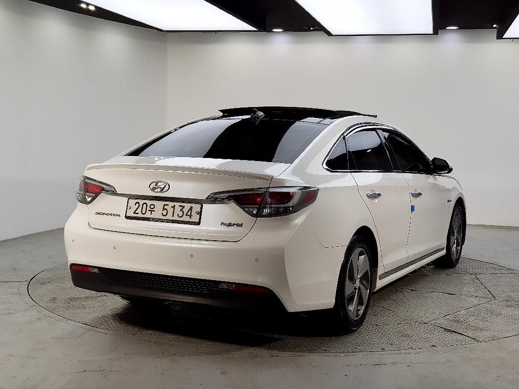 HYUNDAI Sonata - Vista 4