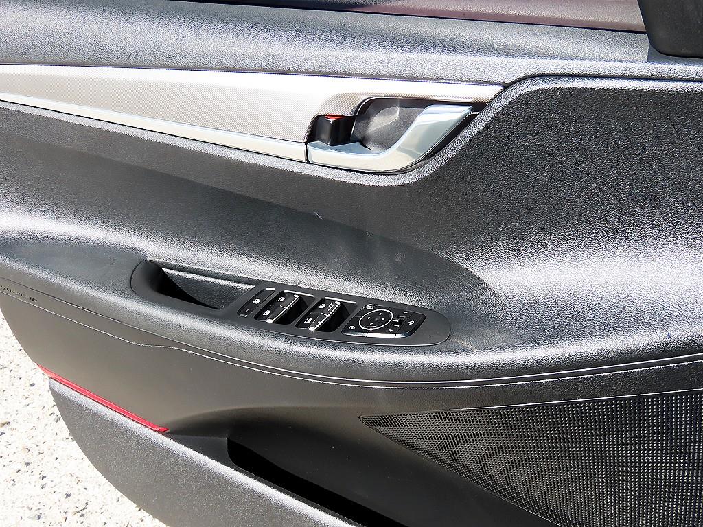 HYUNDAI Grandeur - Vista 11