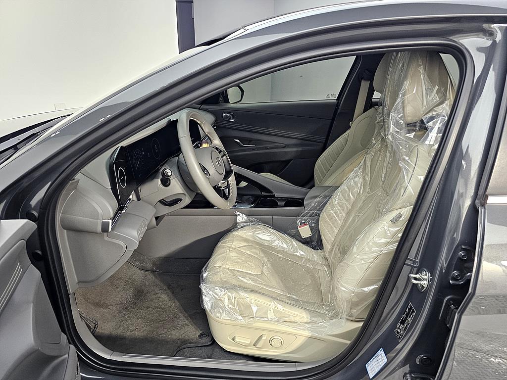 HYUNDAI Avante - Vista 8