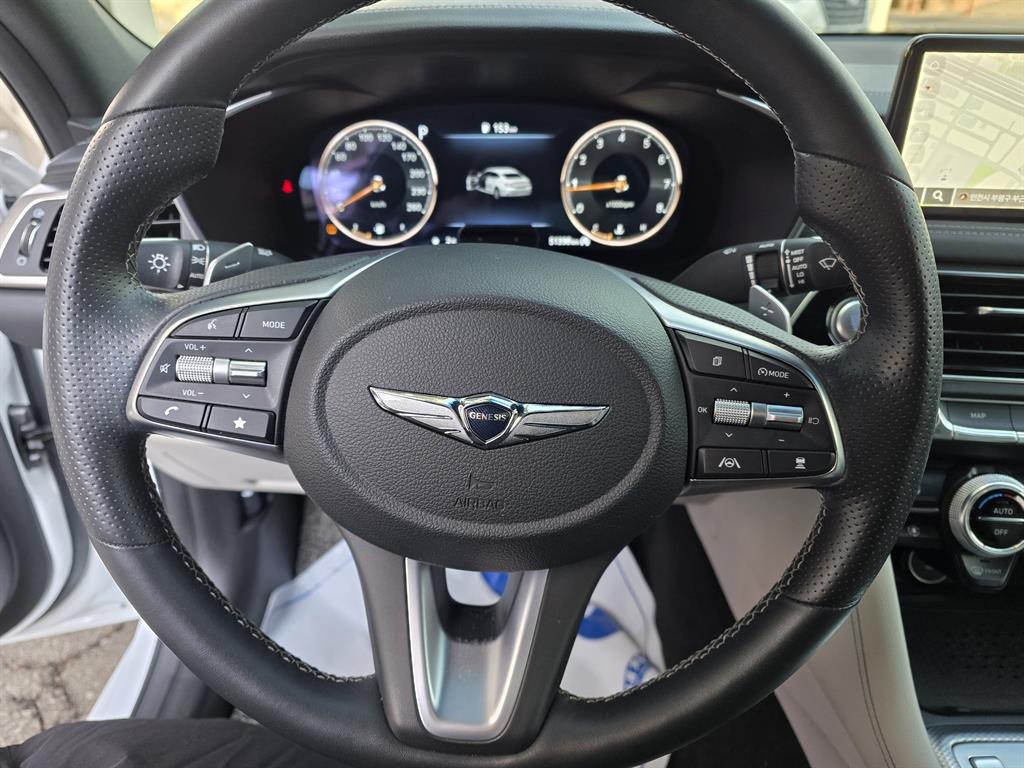 Genesis G70 - Vista 5