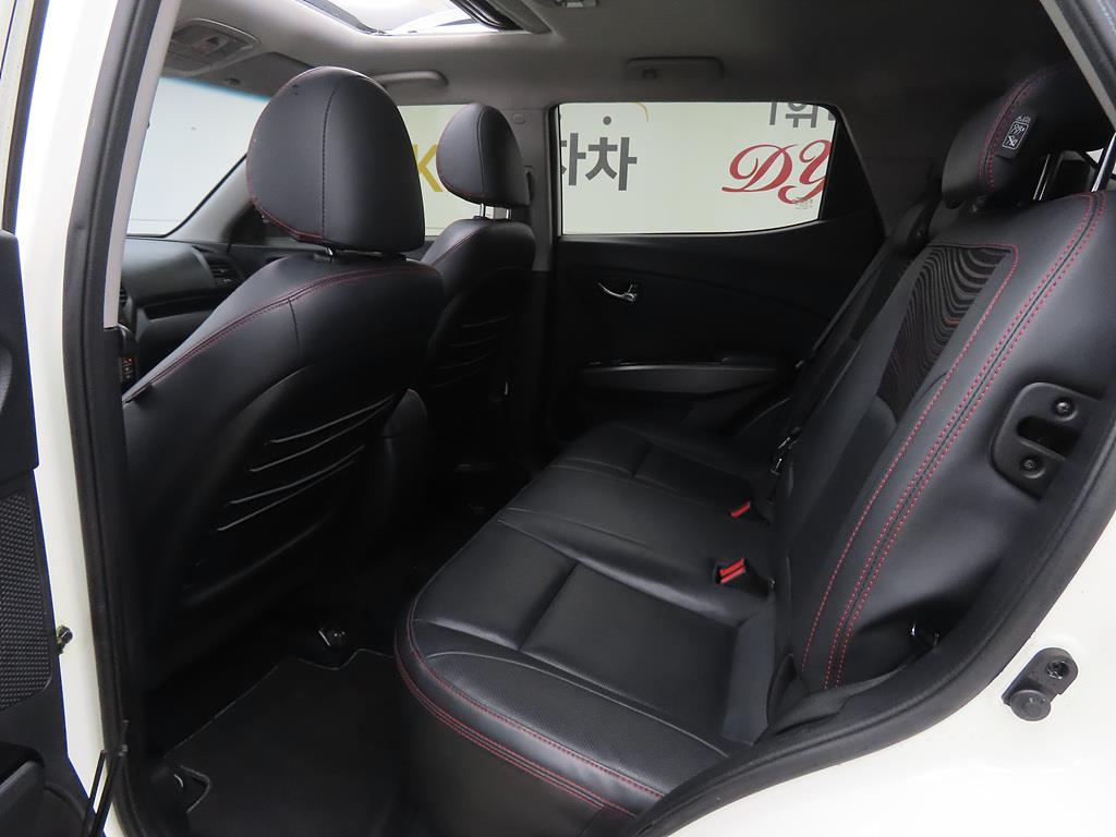 Ssangyong Tivoli - Vista 6