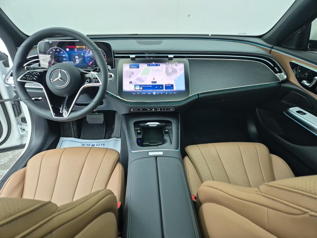 Mercedes Benz E class - Vista 5