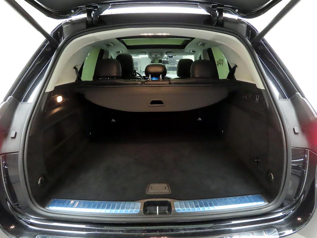 Mercedes Benz GLE Class - Vista 5