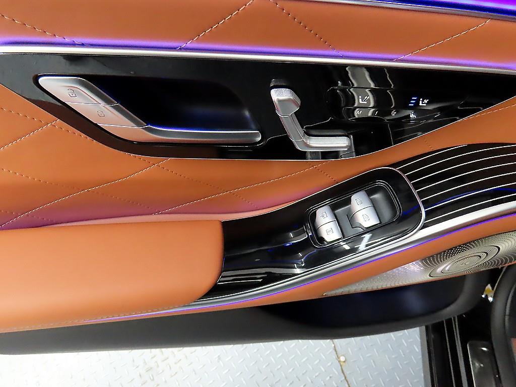 Mercedes Benz S Class - Vista 12