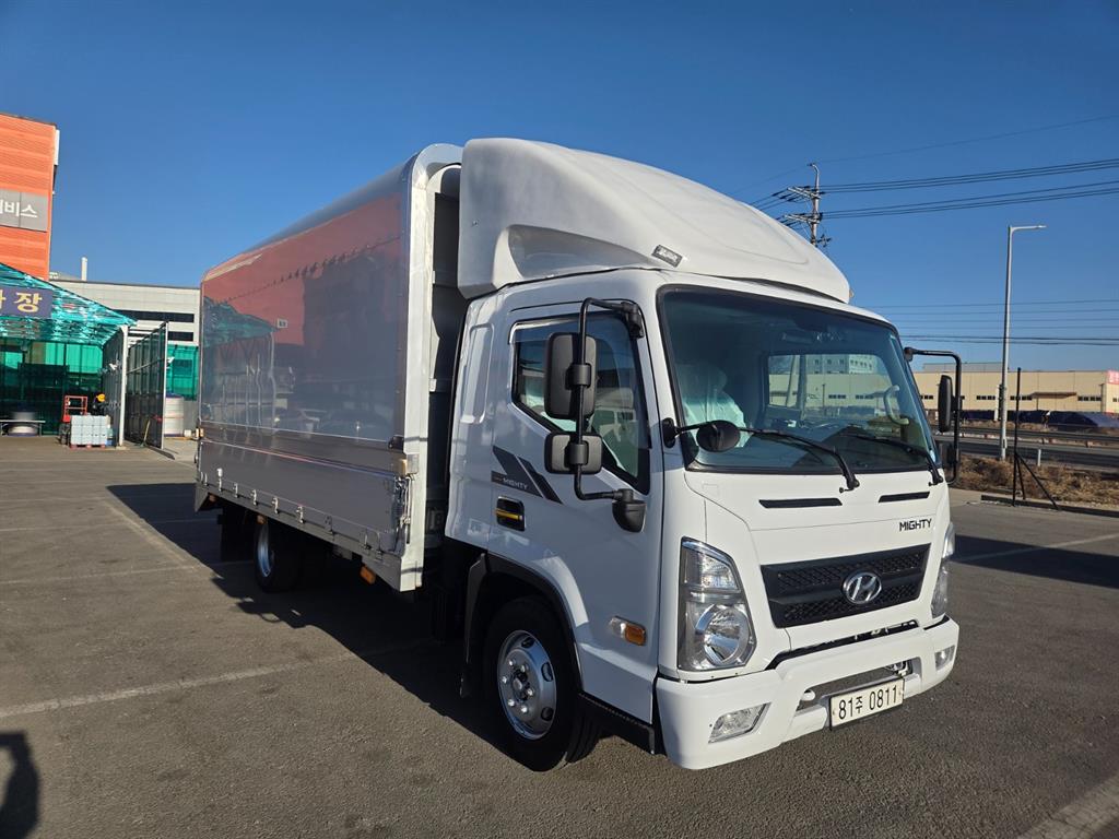 medium and large cargo truck - Vista 4