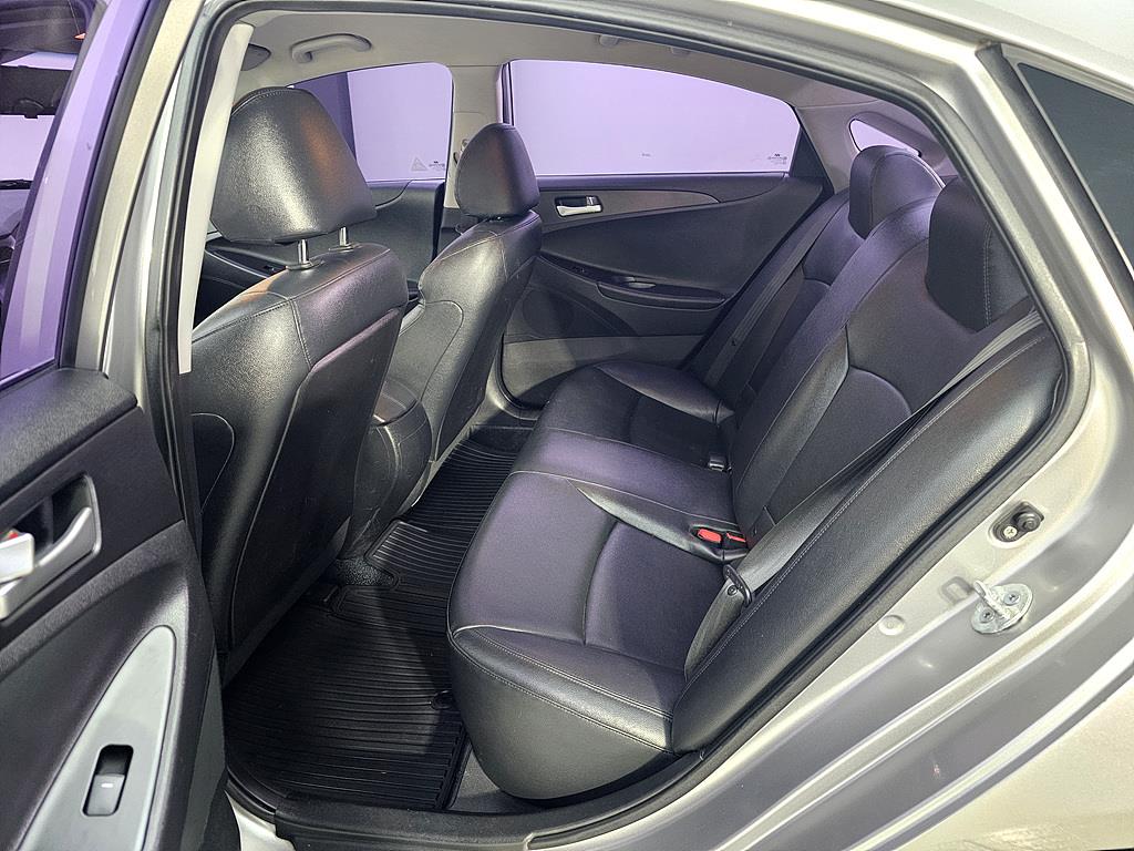 HYUNDAI Sonata - Vista 9