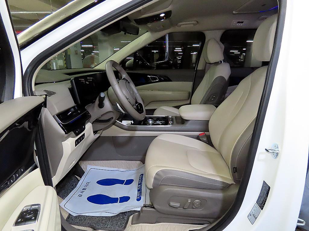 KIA Carnival - Vista 6