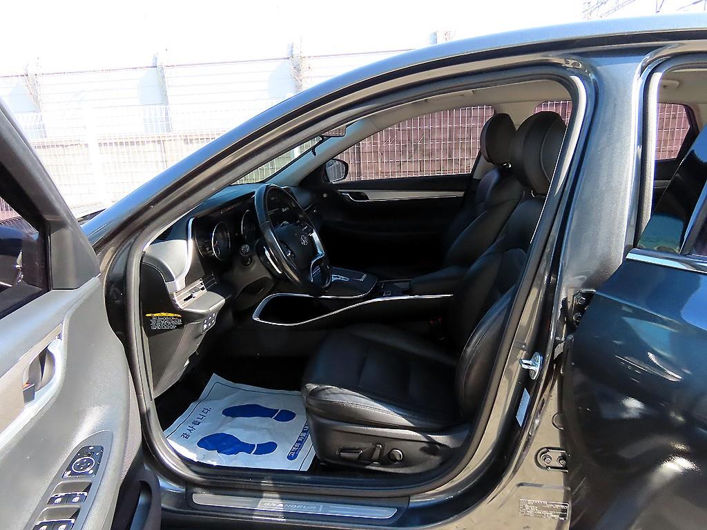 HYUNDAI Grandeur - Vista 5