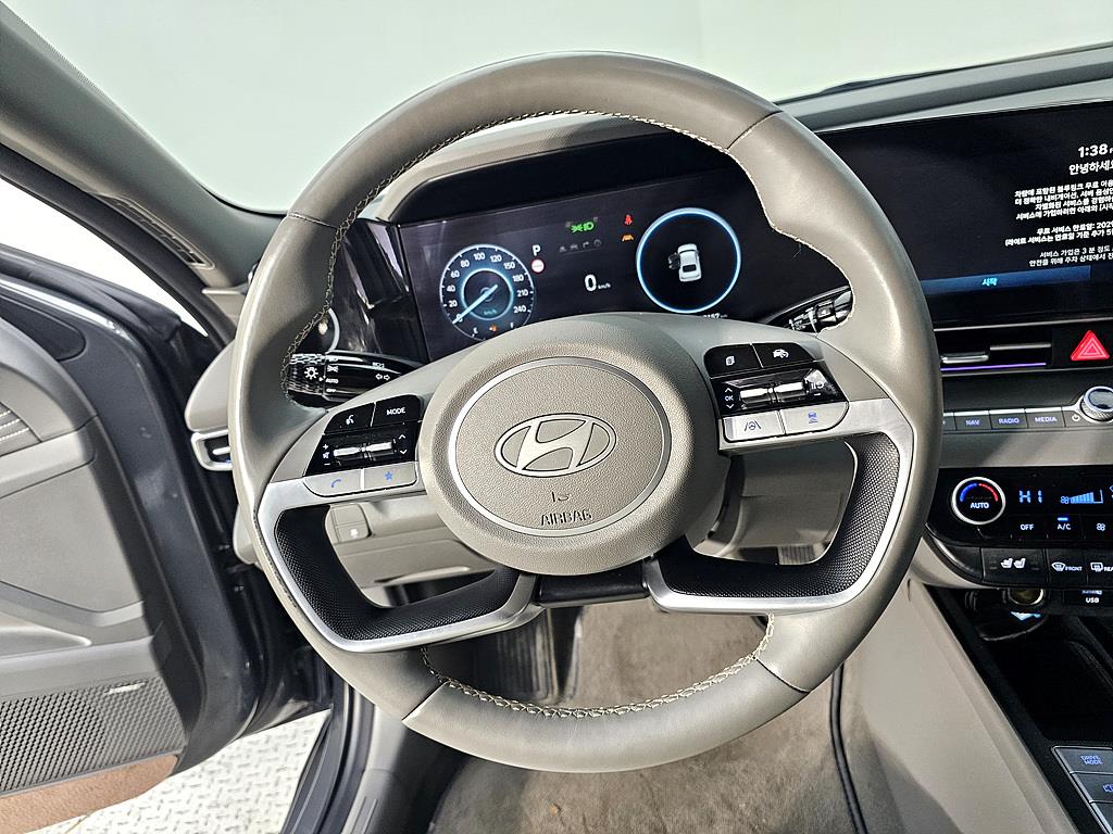 HYUNDAI Avante - Vista 12