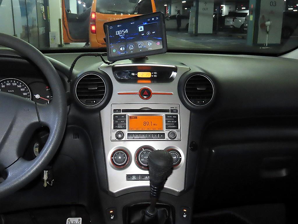 KIA Carens - Vista 11