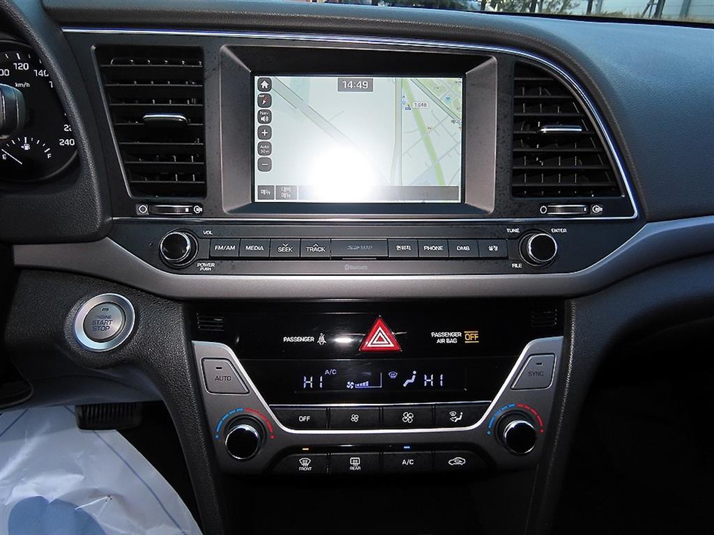 HYUNDAI Avante 2017 Blanco - Importación desde Corea - HF Imports Iquique - Foto 13