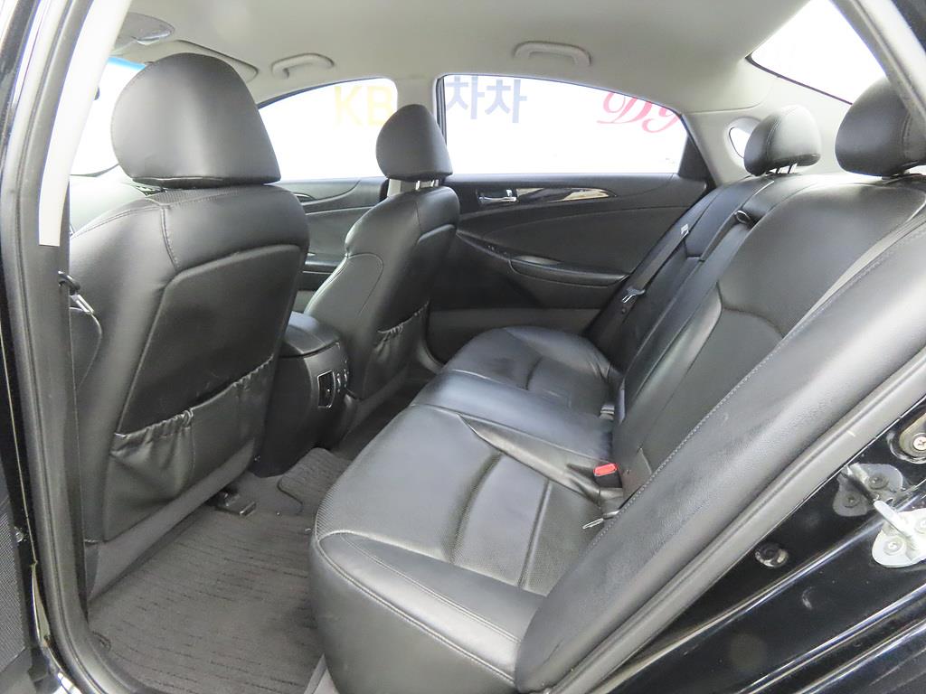 HYUNDAI Sonata - Vista 6