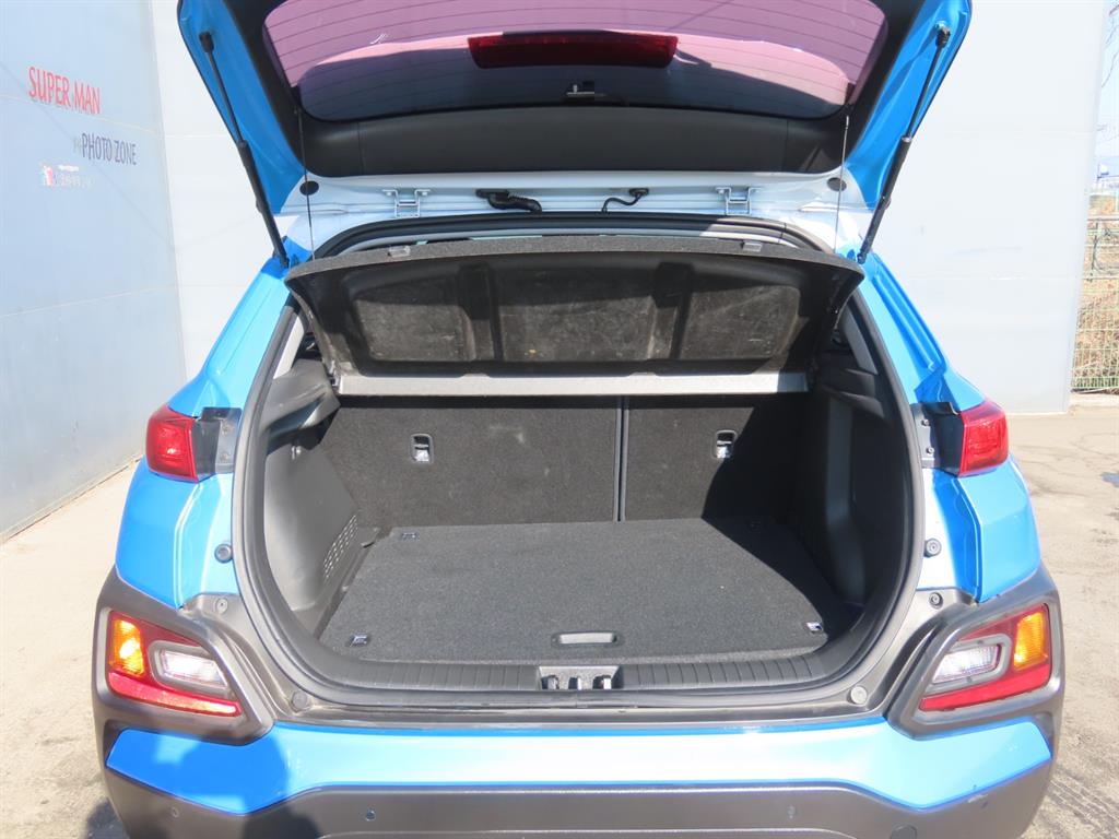 HYUNDAI Kona - Vista 9