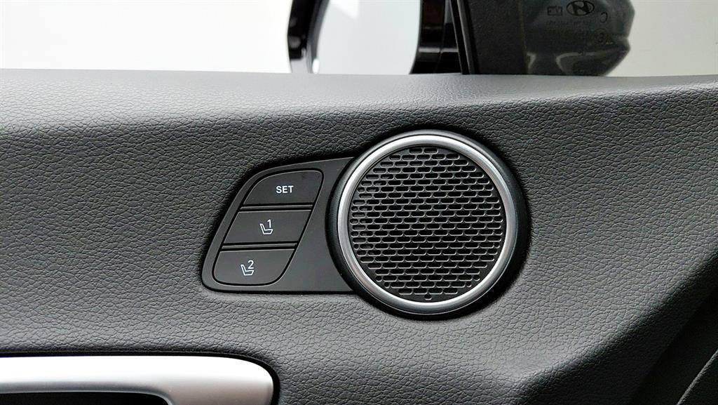 HYUNDAI Sonata - Vista 12