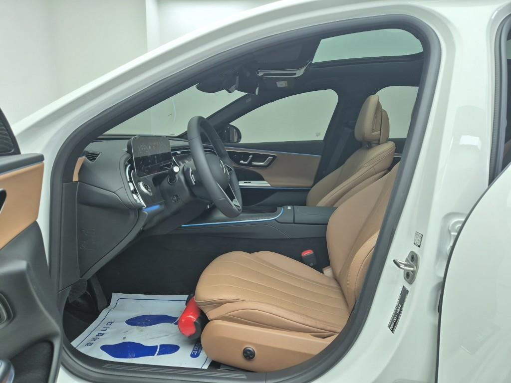 Mercedes Benz E class - Vista 11