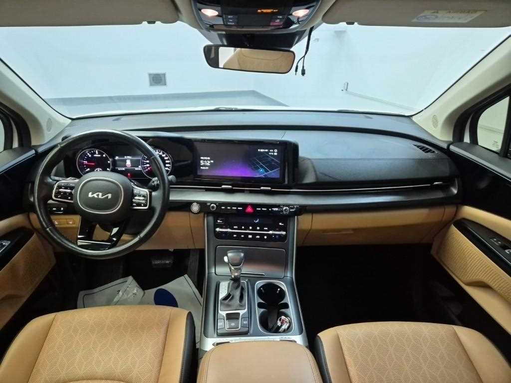 KIA Carnival - Vista 7