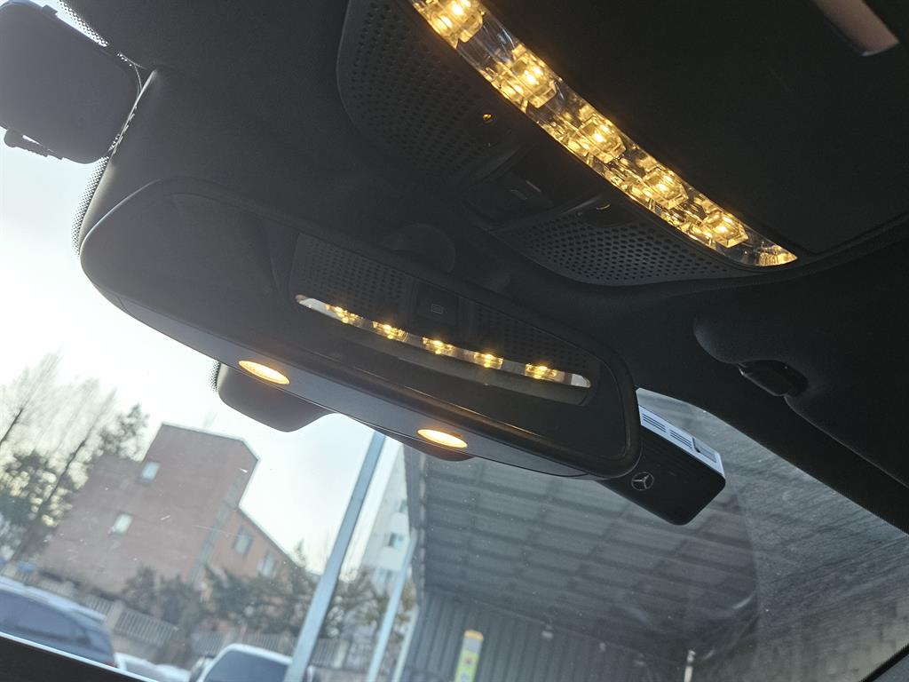 Mercedes Benz C Class - Vista 12