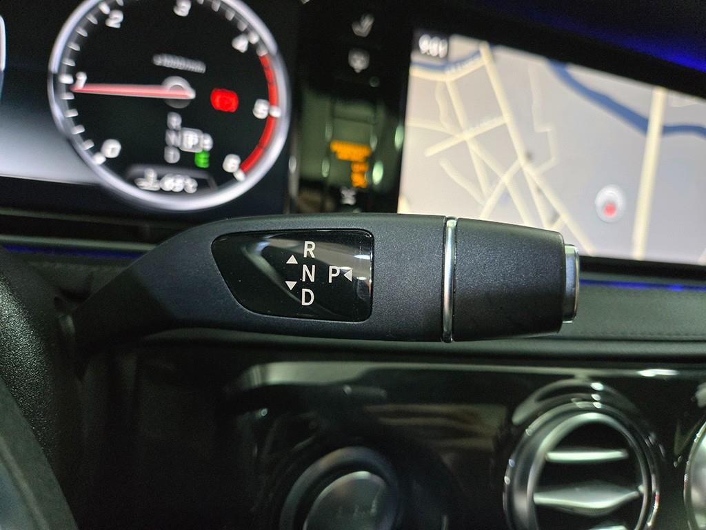 Mercedes Benz S Class - Vista 12