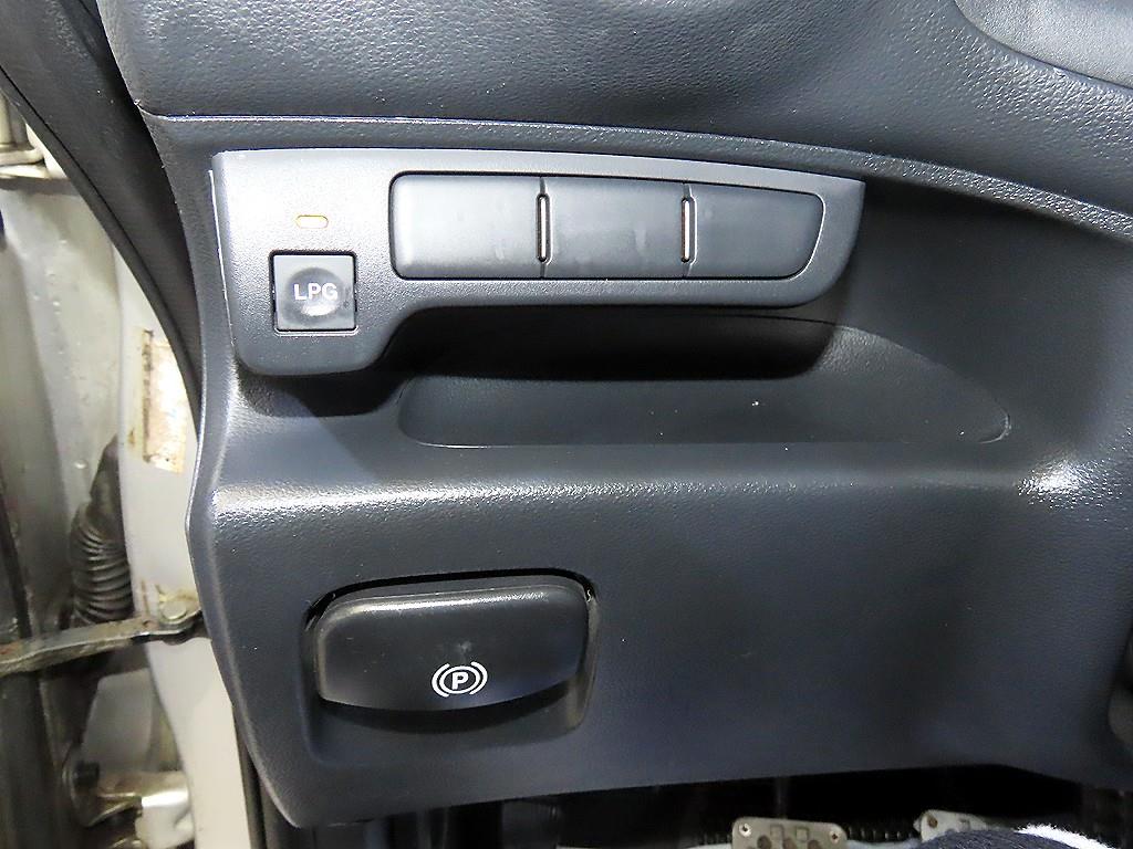 KIA Carens 2010 Gris - Importación desde Corea - HF Imports Iquique - Foto 13