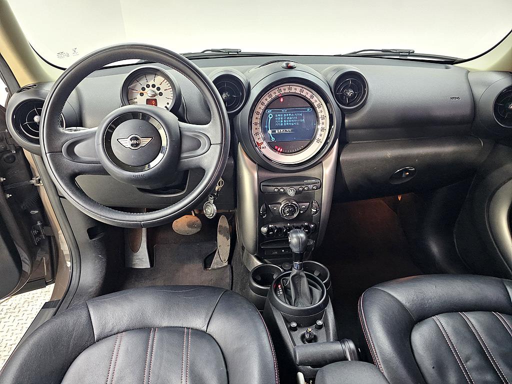 Mini Countryman - Vista 5