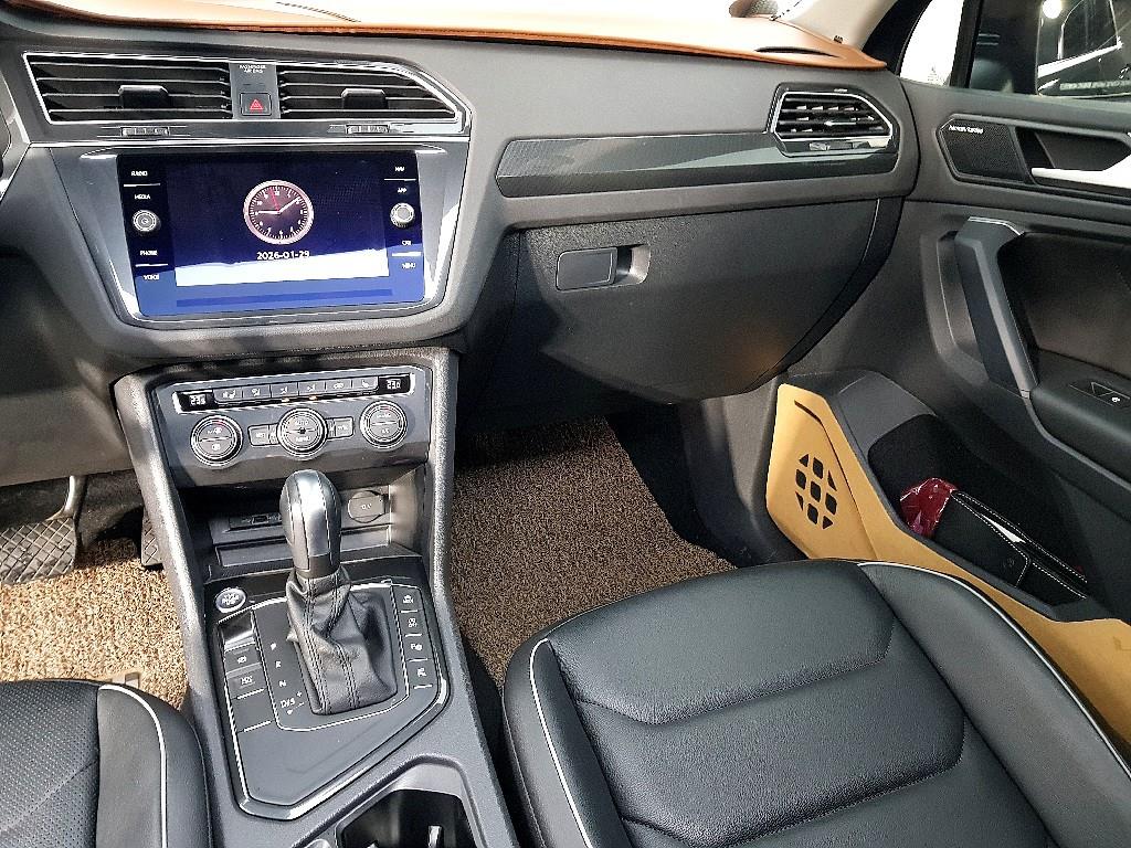 Volkswagen Tiguan - Vista 10