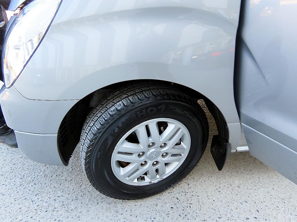 HYUNDAI Starex 2018 Gris - Importación desde Corea - HF Imports Iquique - Foto 19