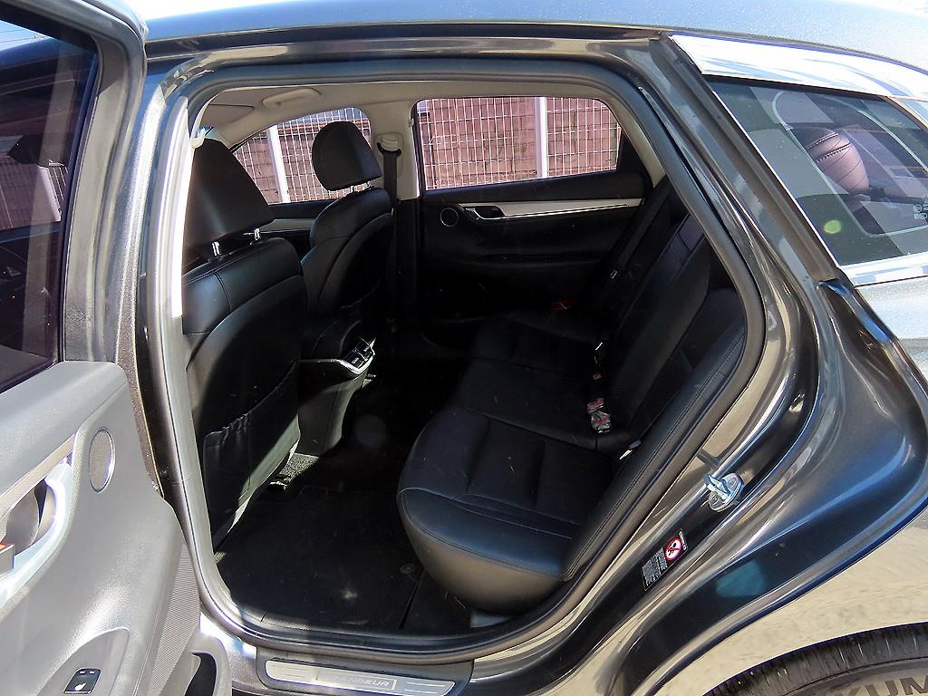 HYUNDAI Grandeur - Vista 6