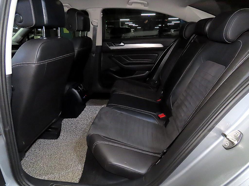 Volkswagen Passat - Vista 7