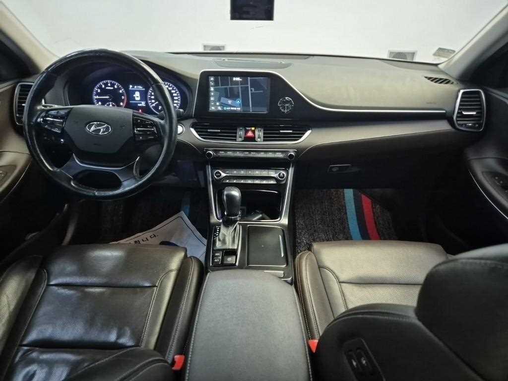 HYUNDAI Grandeur - Vista 7