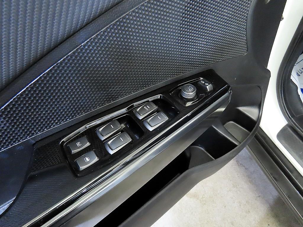 Ssangyong Tivoli 2021 Blanco - Importación desde Corea - HF Imports Iquique - Foto 13