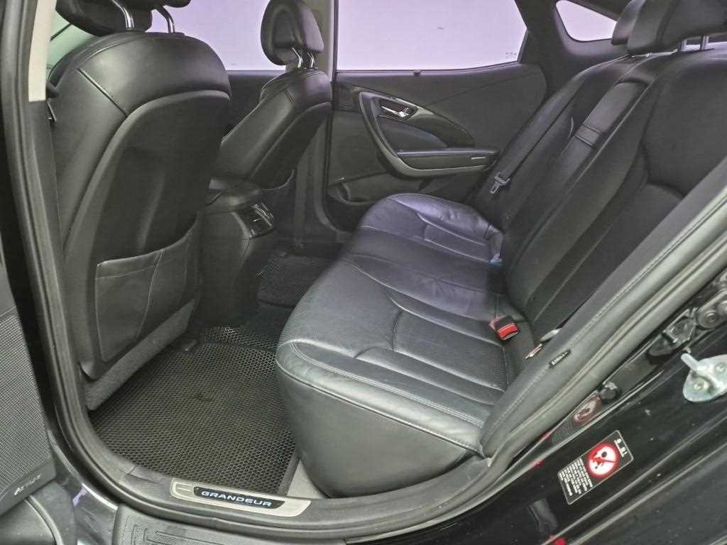 HYUNDAI Grandeur - Vista 12