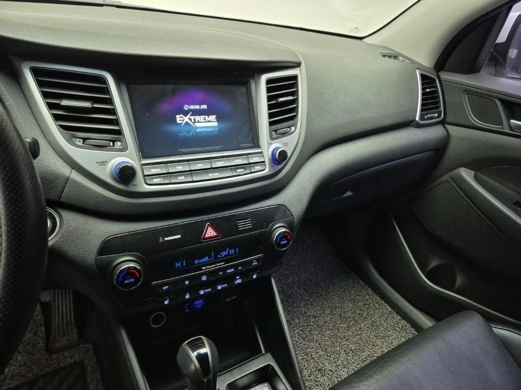 HYUNDAI Tucson - Vista 10