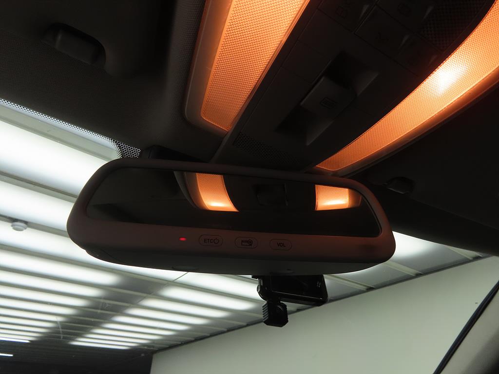 Mercedes Benz C Class - Vista 12