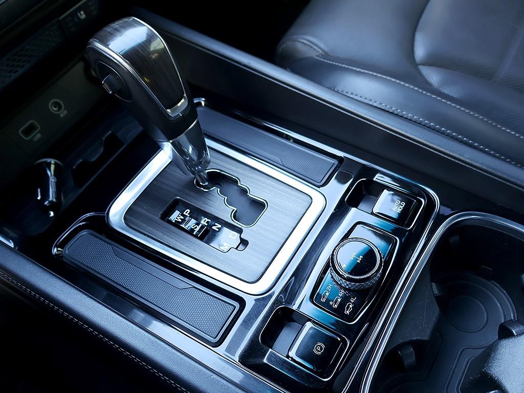 Ssangyong Rexton 2018 Negro - Importación desde Corea - HF Imports Iquique - Foto 7