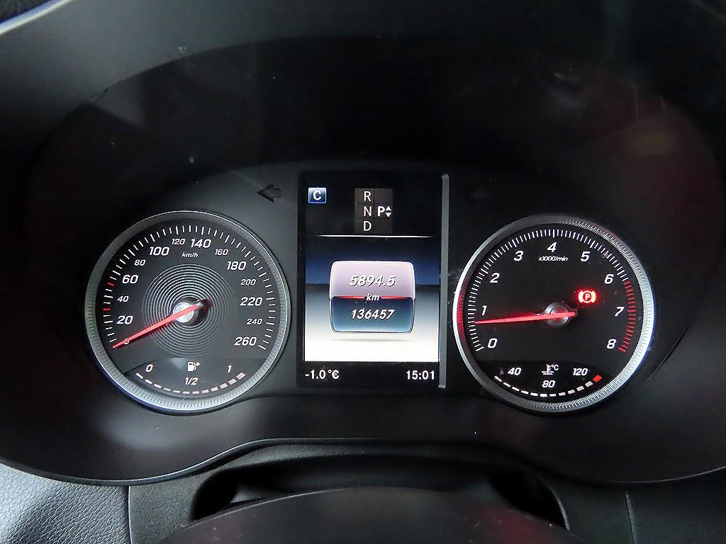 Mercedes Benz GLC Class - Vista 9