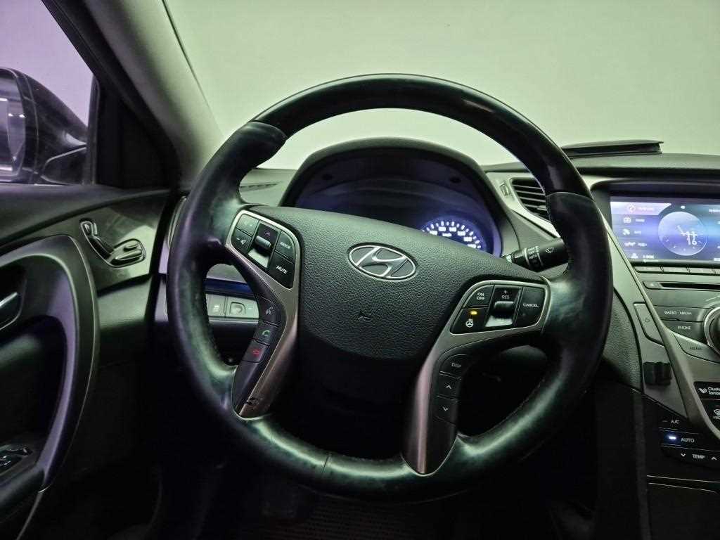 HYUNDAI Grandeur - Vista 9