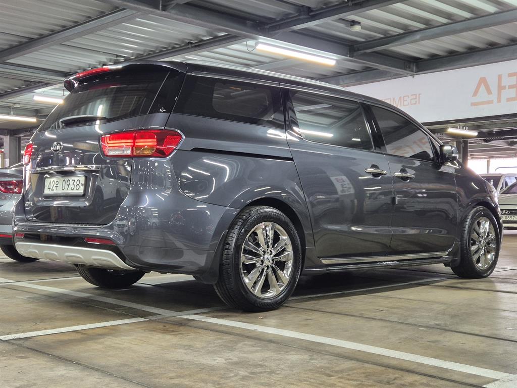 KIA Carnival 2016 Gris - Importación desde Corea - HF Imports Iquique - Foto 18