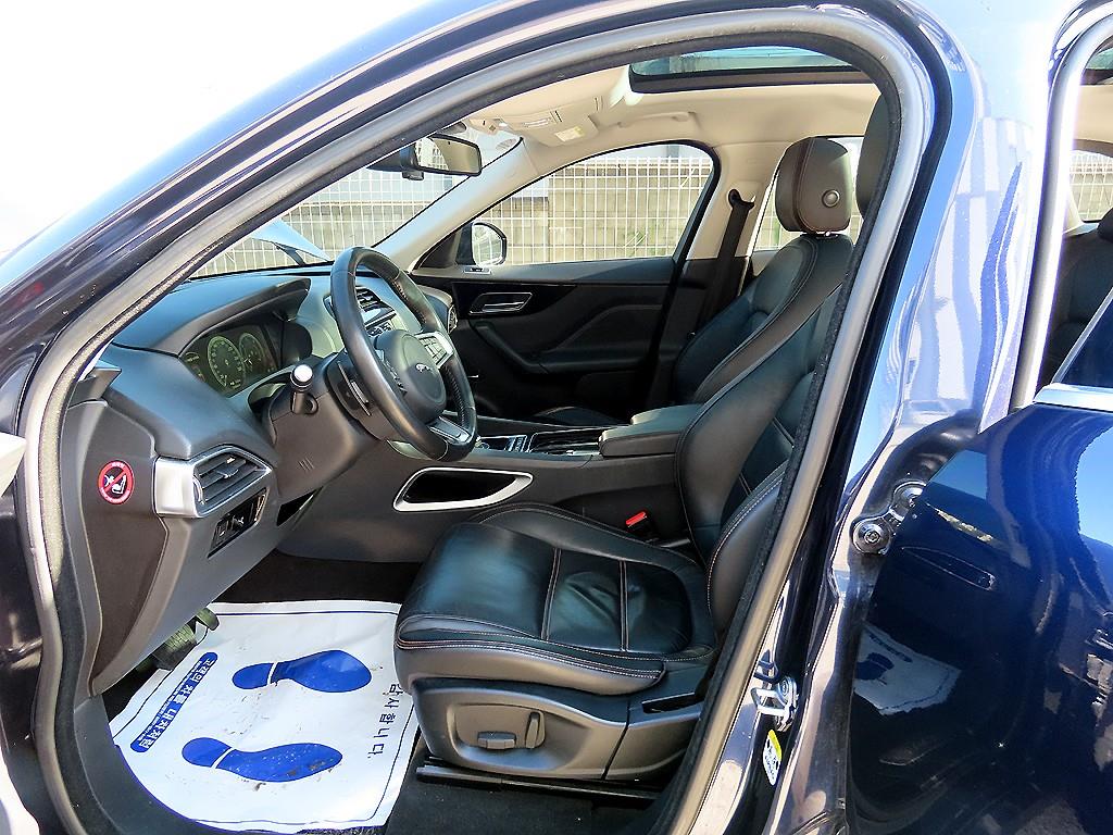 Jaguar F-PACE - Vista 5